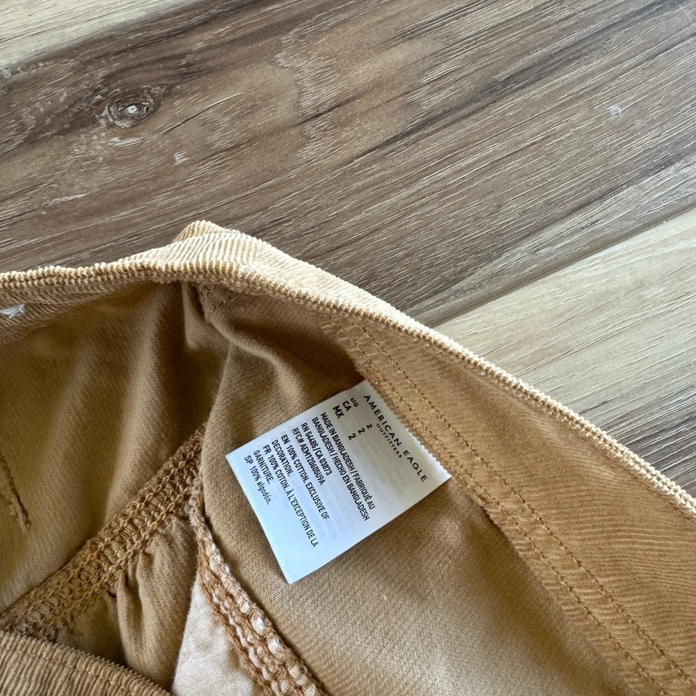 American Eagle Outfitters High Waisted Tier Mini Corduroy Skirt size 2 - Picture 5 of 6